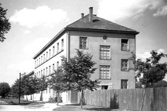 03 Klasztor sercanow w okresie II wojny swiatowej.jpg